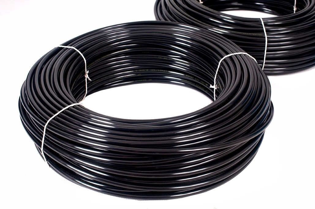 Mangueira ou tubo PU 4 mm x 0,75 em poliuretano na cor preta